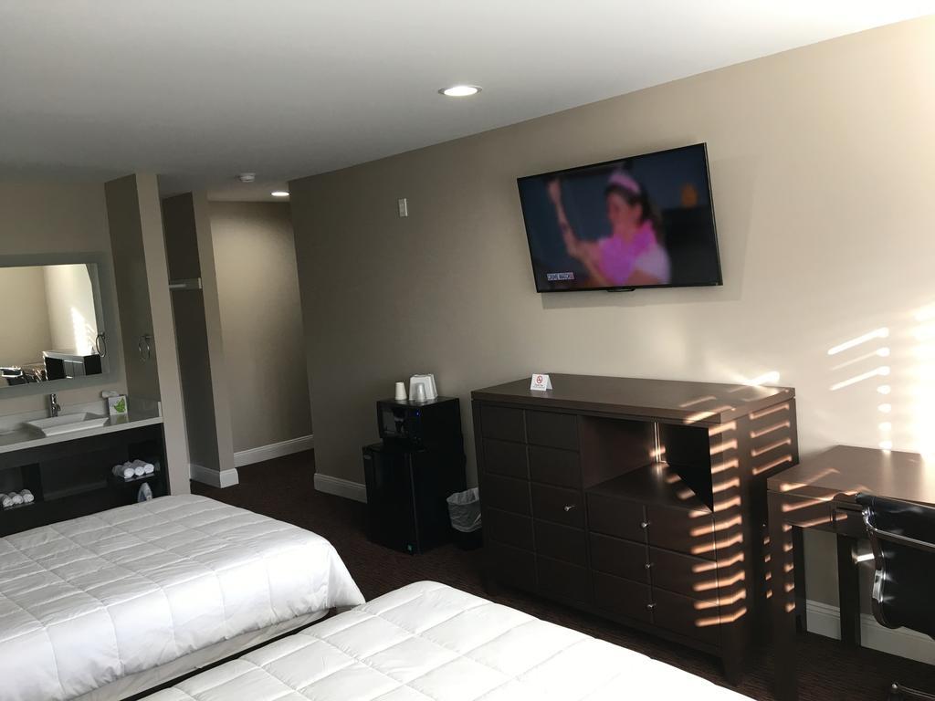 Vallejo Inn 2*